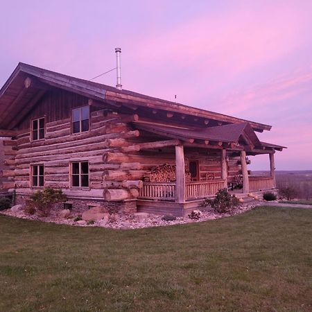 Firefly Creek Lodge Livonia Екстериор снимка