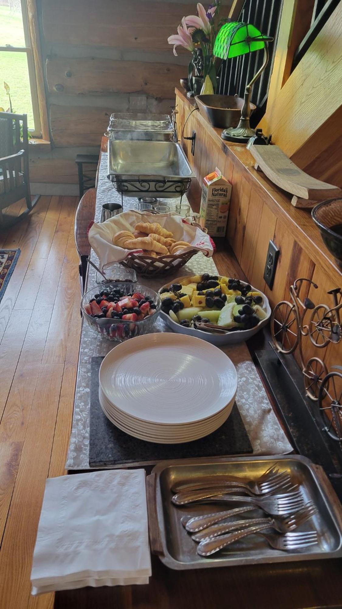 Firefly Creek Lodge Livonia Екстериор снимка
